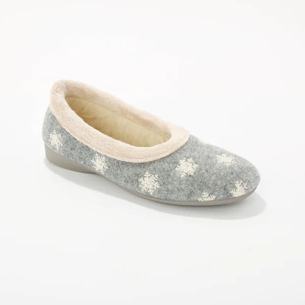 Chaussons forme ballerines, gris