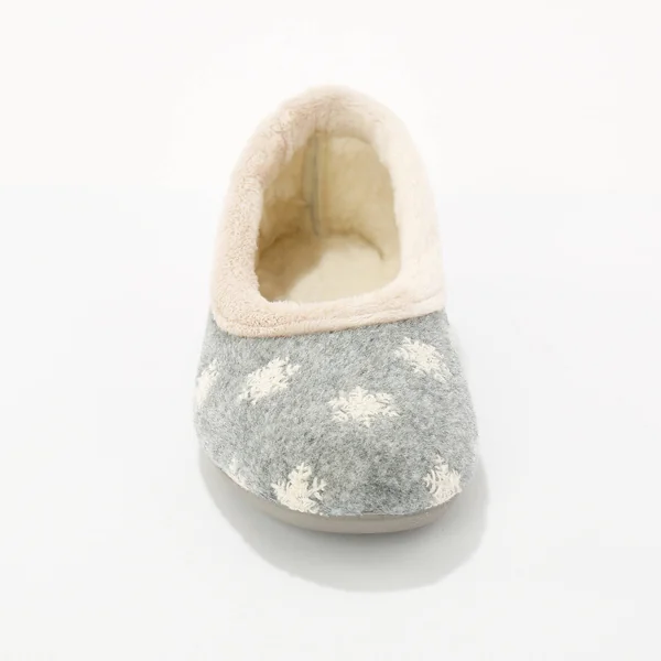 Chaussons forme ballerines, gris