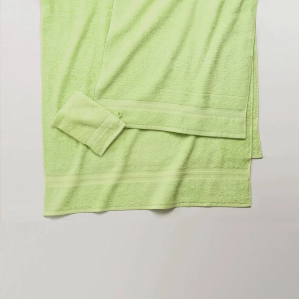 Collection serviettes de bain unies 420 g/m2 confort moelleux, anis