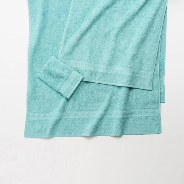 Collection serviettes de bain unies 420 g/m2 confort moelleux, vert d'eau
