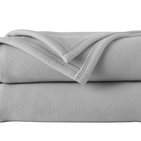 Composition • Maille polaire 100% polyester, 450 g/m² Description • Couverture polaire Thermotec® réputée pour ses qualités d'excellence : contact i, gris clair