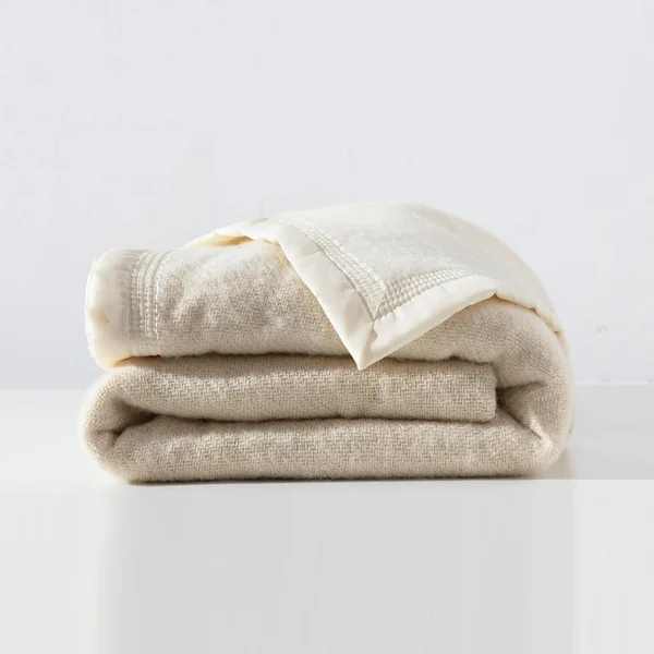 Couverture laine 1er prix 350 g/m², écru