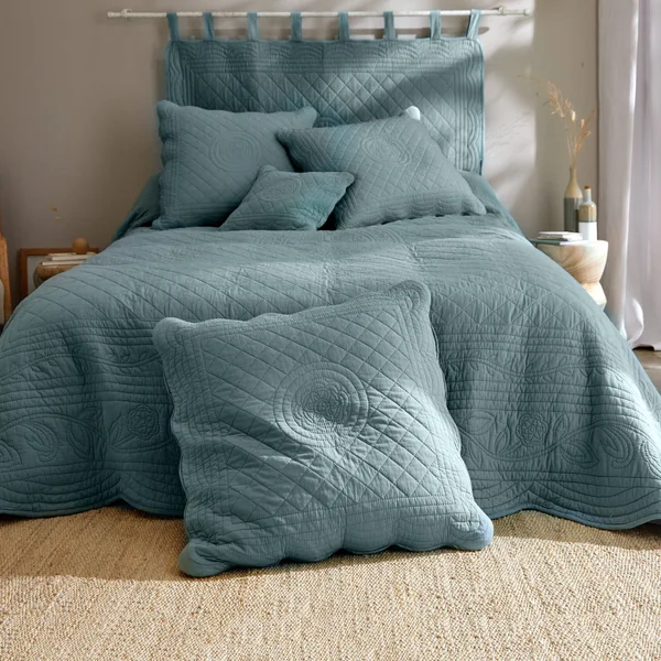 Couvre-lit uni style boutis Cassandre , bleu grisé