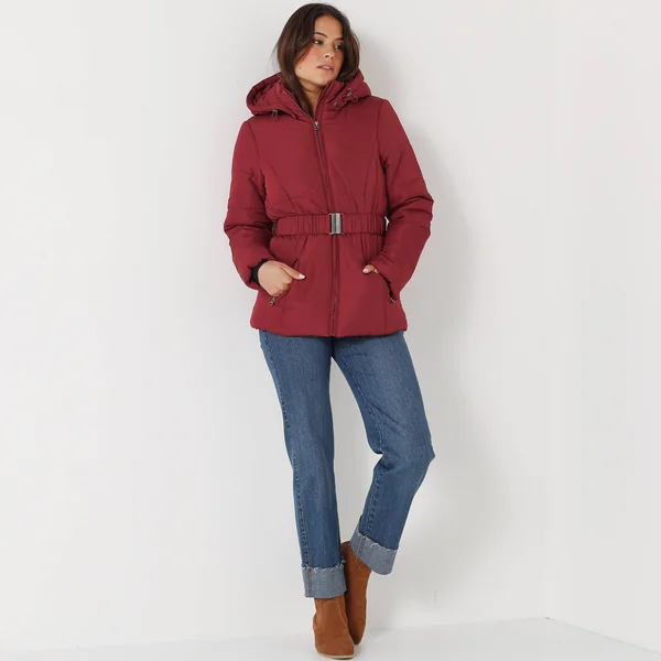Doudoune courte ceinturée, rouge foncé