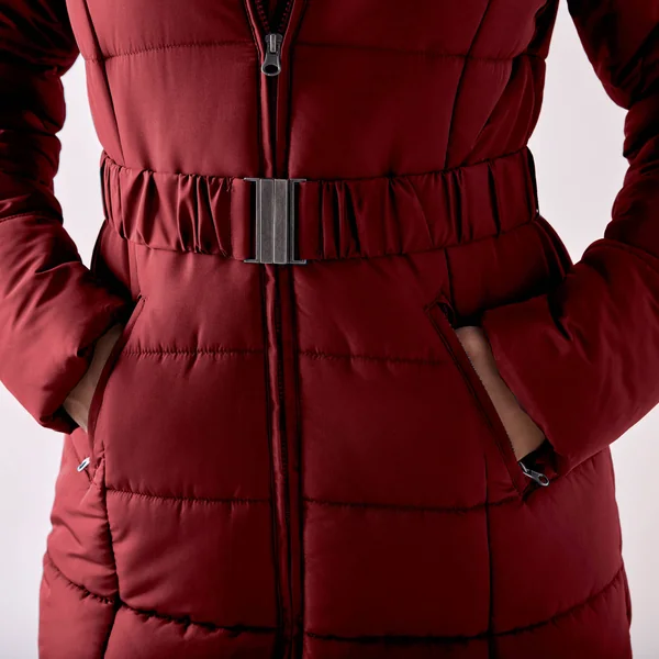 Doudoune longue ceinturée, rouge foncé