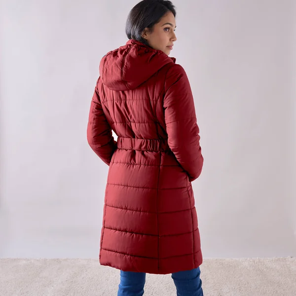 Doudoune longue ceinturée, rouge foncé