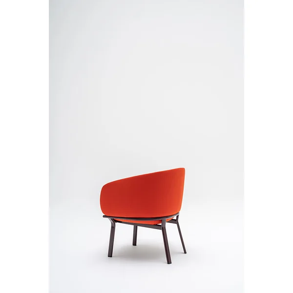 Fauteuil moderne piétement métal bordeaux et assise en tissu rouge Antoine