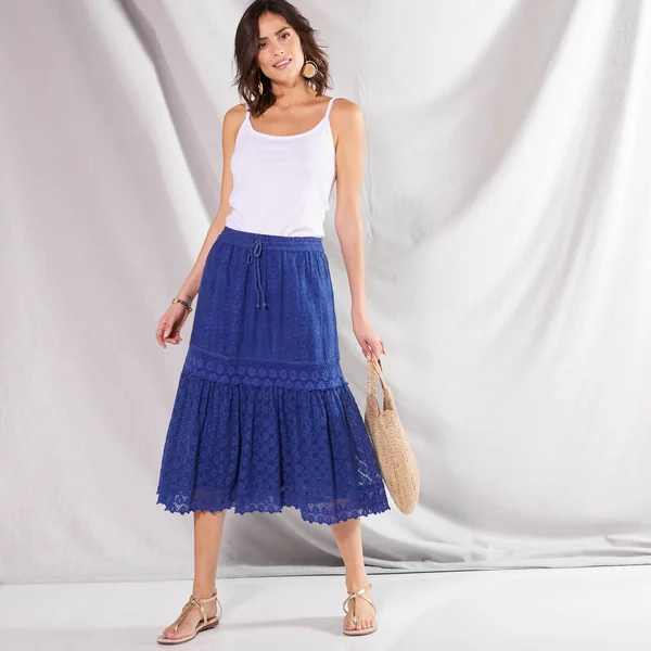 Jupe mi-longue, dentelle et macramé, bleu