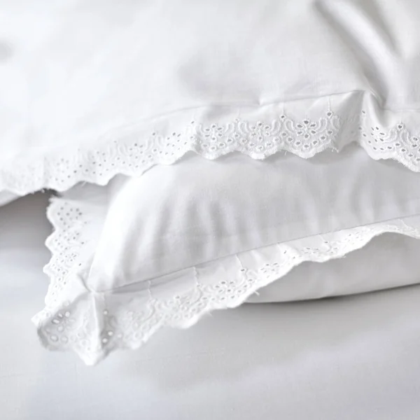 Linge de lit blanc brodé Colombine®, blanc
