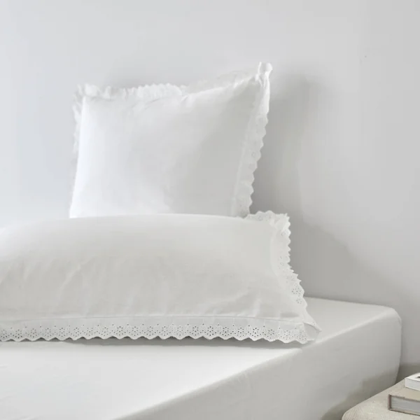 Linge de lit blanc brodé Colombine®, blanc
