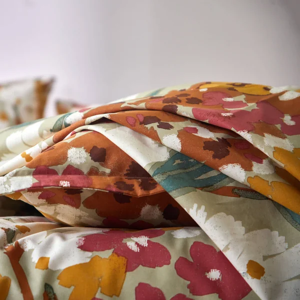 Linge de lit Capucine en coton imprimé, grège