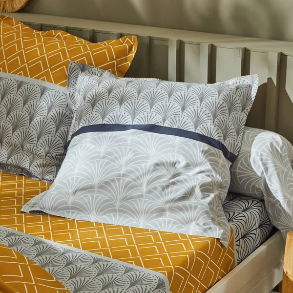 Linge de lit Eddy en coton à motifs graphiques, caramel