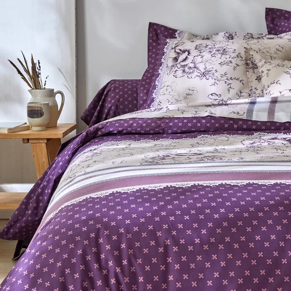 Linge de lit Gabrielle en coton imprimé pois, fleurs et dentelle, prune