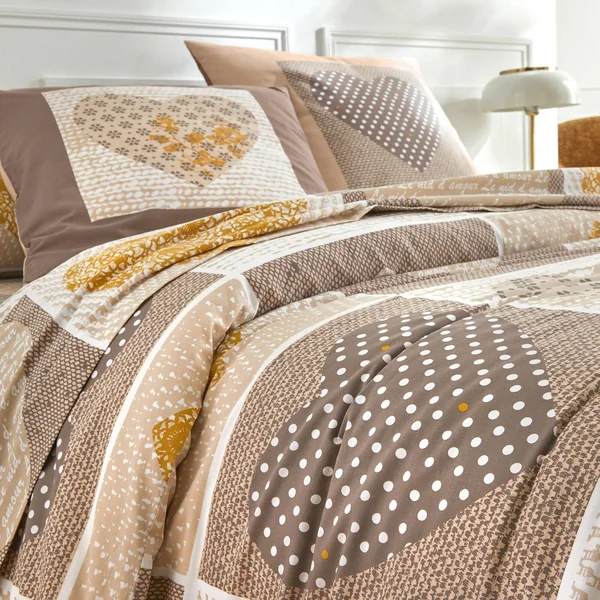 Linge de lit Lovely en flanelle imprimé coeurs , beige / caramel
