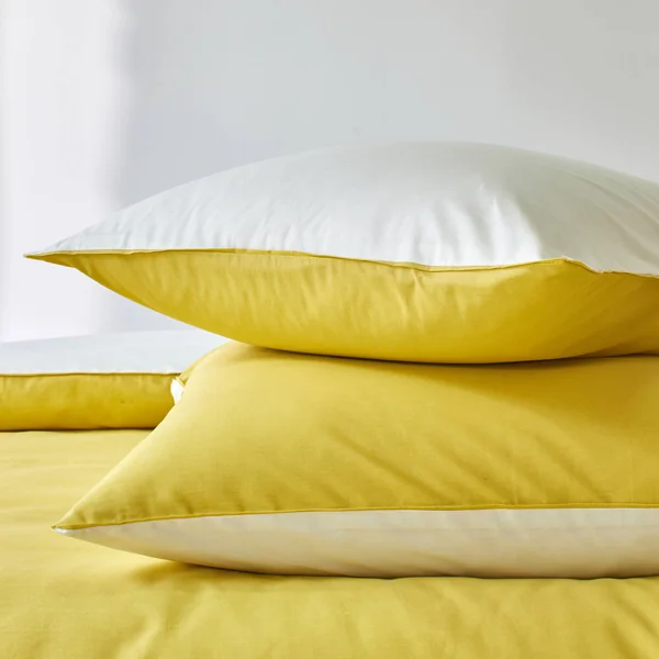 Linge de lit uni bicolore coton, blanc / jaune verveine
