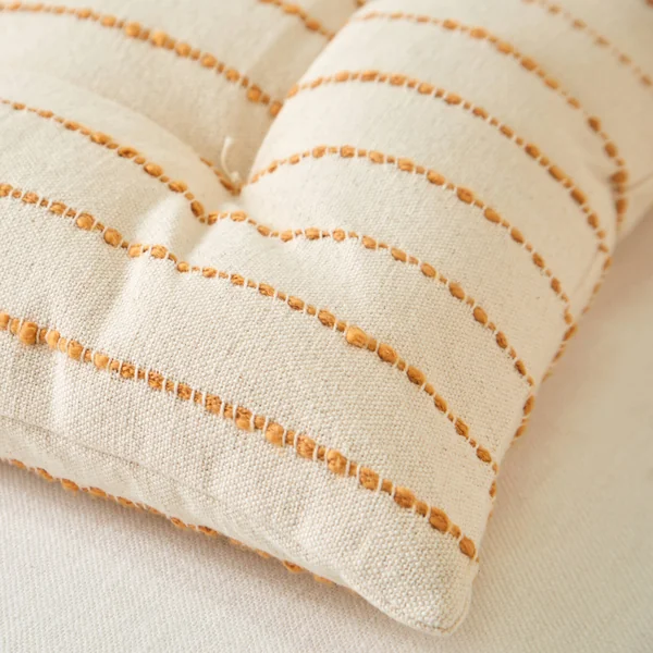 Long coussin déco tissage artisanal, naturel / miel