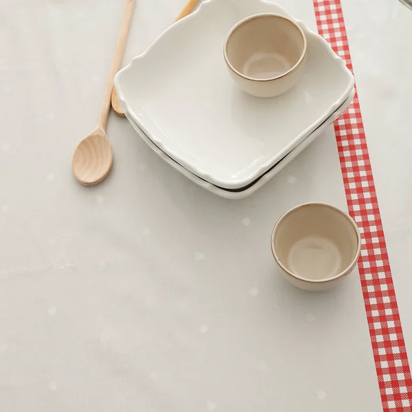 Nappe toile cirée motif poules, beige / rouge
