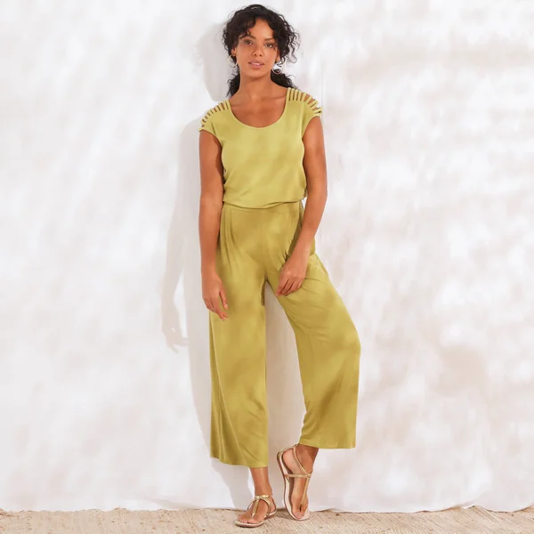 Pantalon large 7/8ème, taille élastiquée, maille unie, vert mousse