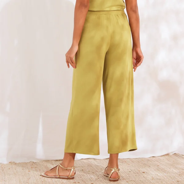 Pantalon large 7/8ème, taille élastiquée, maille unie, vert mousse