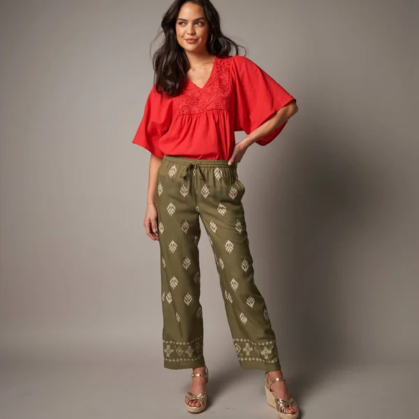 Pantalon large taille haute, viscose imprimée, kaki / écru