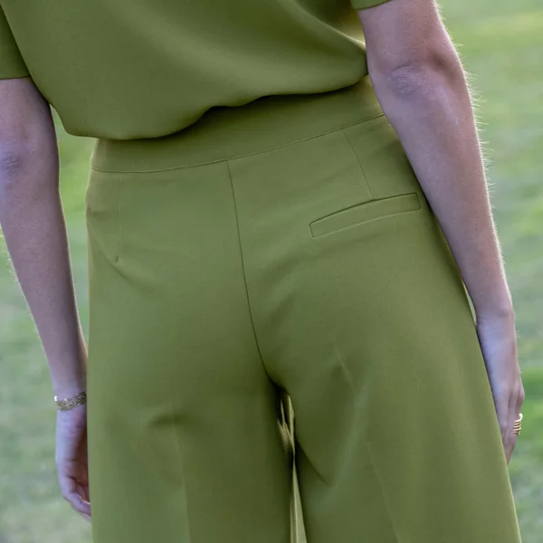 Pantalon large à pinces taille haute, uni, vert mousse