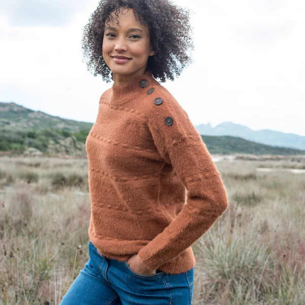 Pull col montant, maille poilue fantaisie, caramel