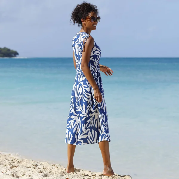 Robe de plage imprimée, crépon, bleu / écru