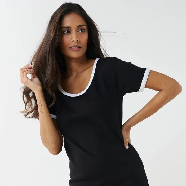 Robe longue bicolore, manches courtes, noir / blanc