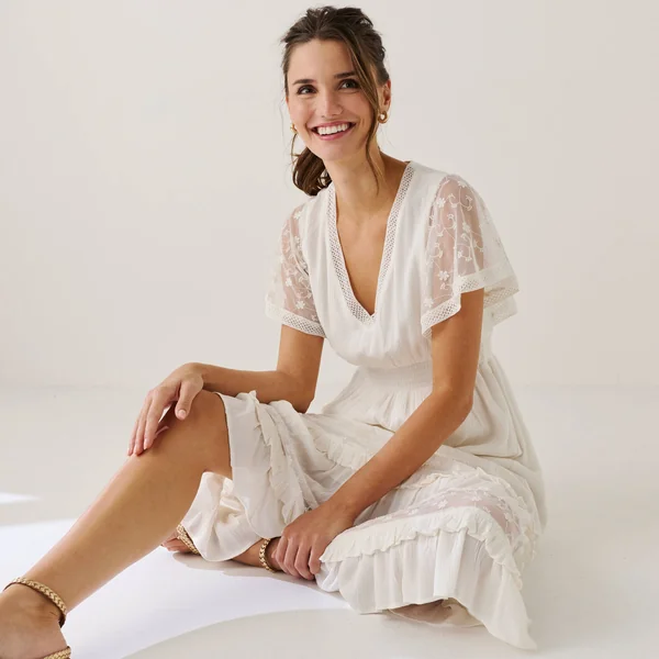 Robe longue crépon et tulle brodé, écru