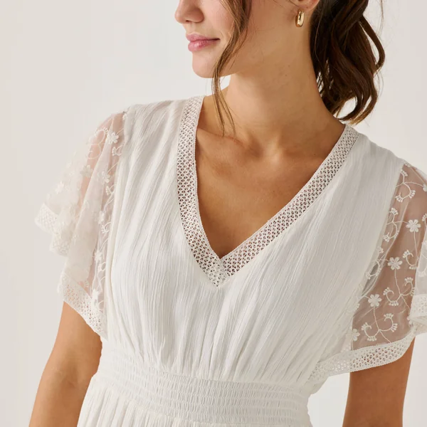 Robe longue crépon et tulle brodé, écru