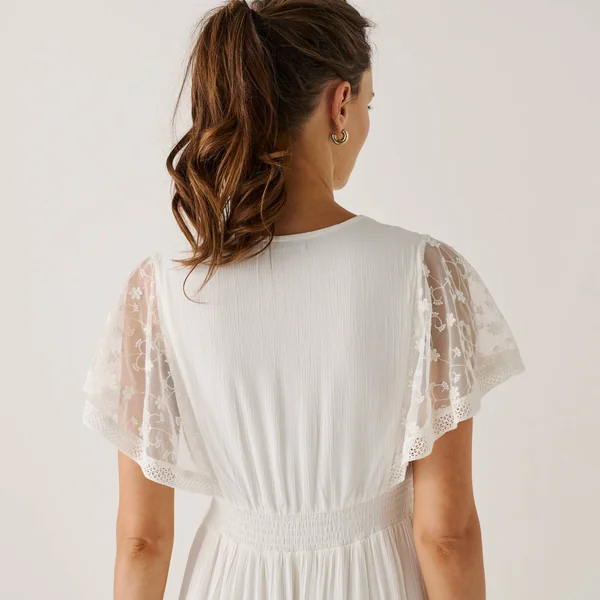Robe longue crépon et tulle brodé, écru