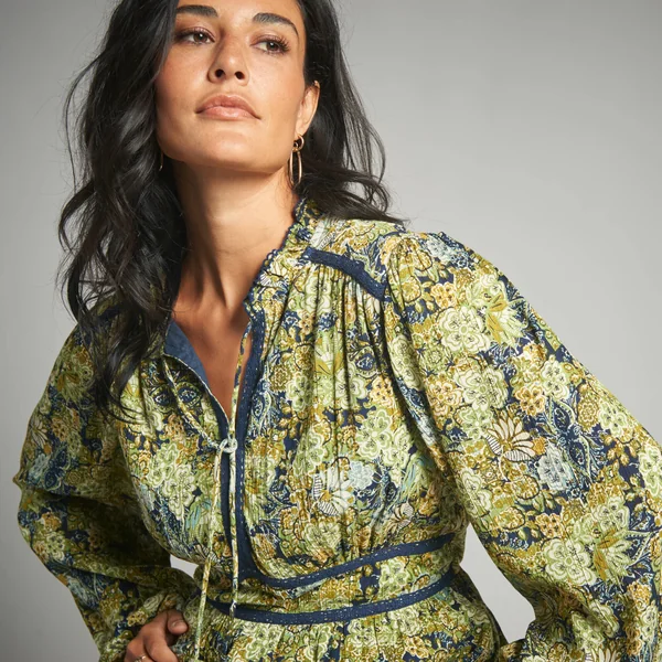 Robe longue imprimé floral finition macramé, marine / vert