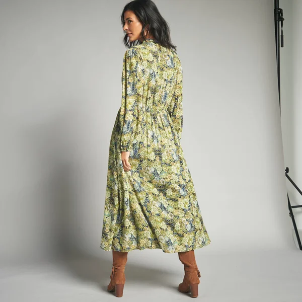 Robe longue imprimé floral finition macramé, marine / vert