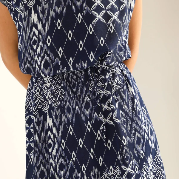 Robe manches courtes, crêpe imprimé, marine / écru