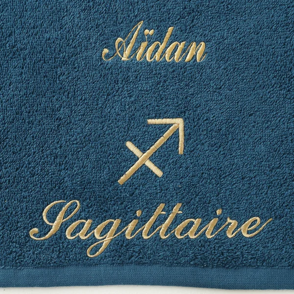 Serviettes de bain brodées Sagittaire personnalisable - 420g/m2, bleu paon