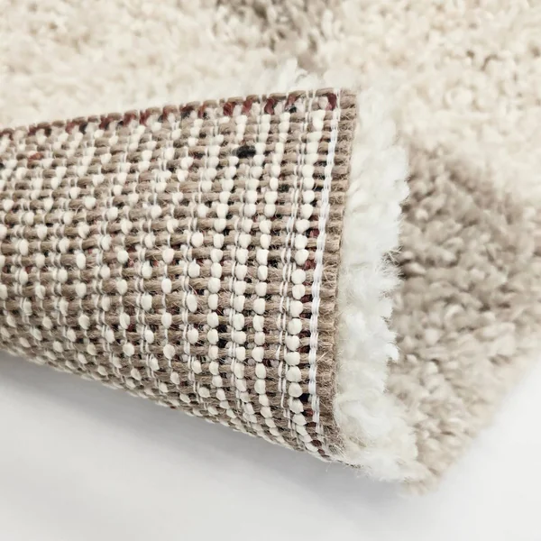 Tapis rectangulaire, motif damiers, taupe / blanc